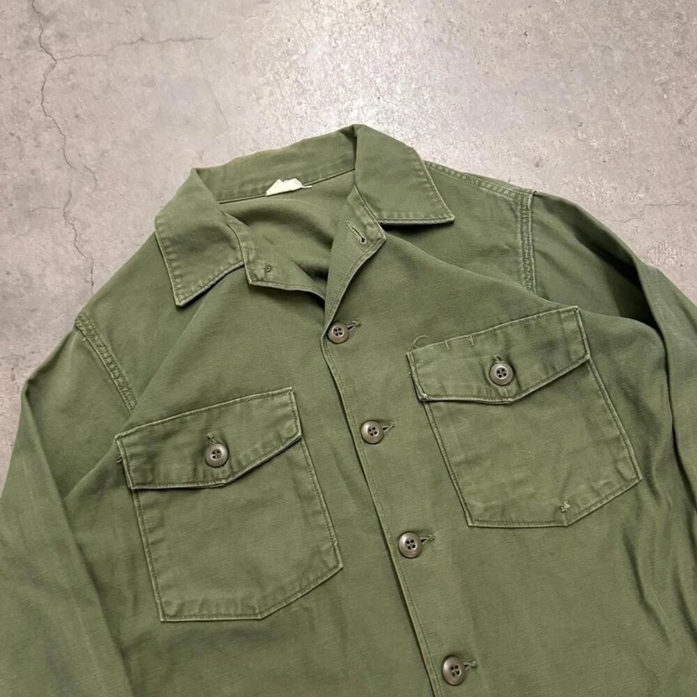 Vintage OG-107 - Vietnam War ('68-'70) - Utility Fatigue Shirt - Medium